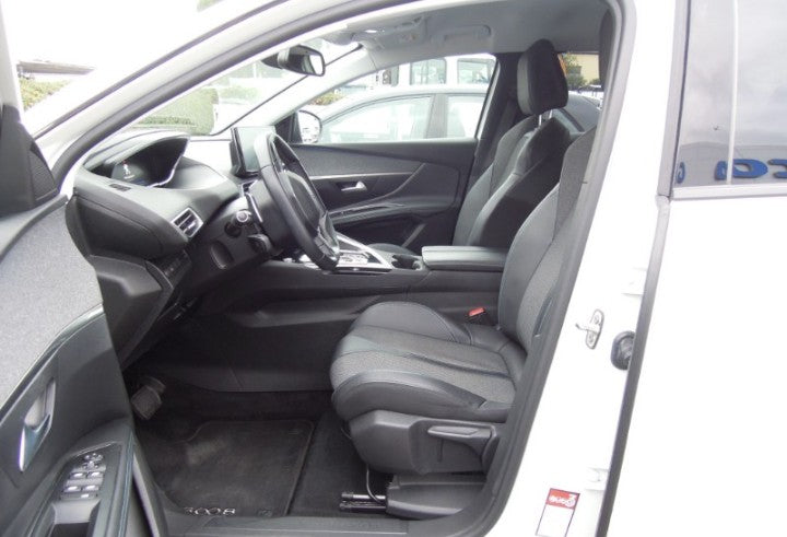 ❌ riservata Cardillo❌. Peugeot 3008 1.5 bluehdi Allure s&s 130cv eat8 Automatic Diesel
112070 km,