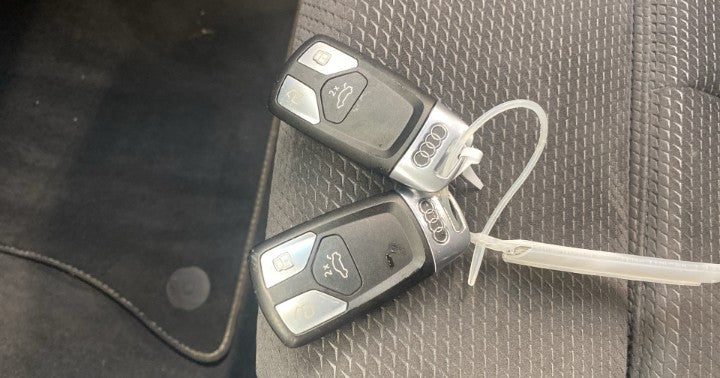 Audi Q5 40 2.0 tdi Business Sport quattro 190cv s-troni Garanzia 12 mesi.✅ Chilometraggio certificati ✅ Fatturabile iva esposta ✅Consegna in tutta Italia.Motore e cambio in ottime condizioni,Clima automatico, cruiser control, rimessa in carreggiata,anti