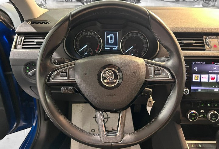 Skoda Octavia Wagon 1.6 tdi Style 115cv dsg Sequential Diesel
148734 km,