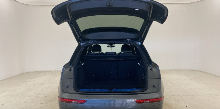 Audi Q5 40 2.0 tdi Business Sport quattro 190cv s-troni Garanzia 12 mesi.✅ Chilometraggio certificati ✅ Fatturabile iva esposta ✅Consegna in tutta Italia.Motore e cambio in ottime condizioni,Clima automatico, cruiser control, rimessa in carreggiata,anti