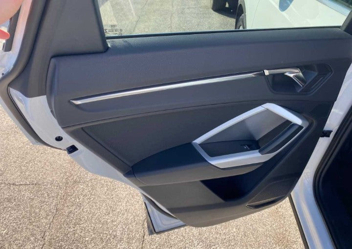 Audi Q3 35 TDI S tronic Business Advanced Sequential Diesel
km 49500.    12 / 2020.     150cv