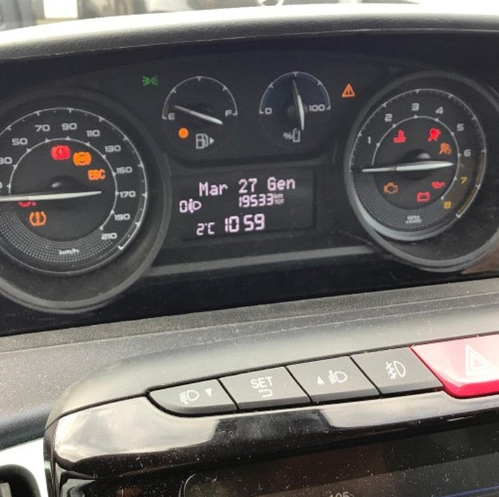 Lancia Ypsilon 1.0 firefly hybrid Gold s&s 70cv Manual Hybrid
70PS), Hybrid, , 19533 km,