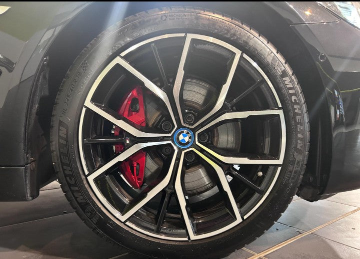 Bmw 530e Touring Luxury auto Sequential PHEV Petrol.             184cv