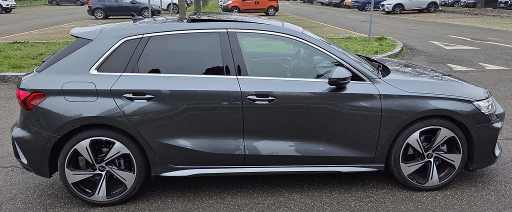 Audi A3 Sportback 35 2.0 tdi S line Edition s-tronic Sequential Diesel
(150cv),  80596 km,