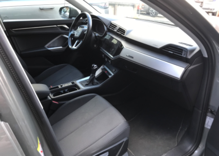 Audi Q3 35 2.0 tdi Business s-tronic Sequential Diesel.       Anno 11/2022 km100705