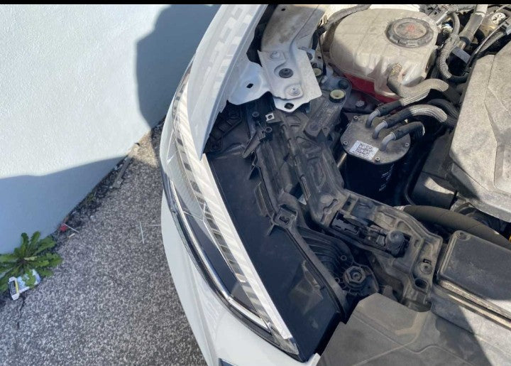 Audi Q3 35 TDI S tronic Business Advanced Sequential Diesel
km 49500.    12 / 2020.     150cv