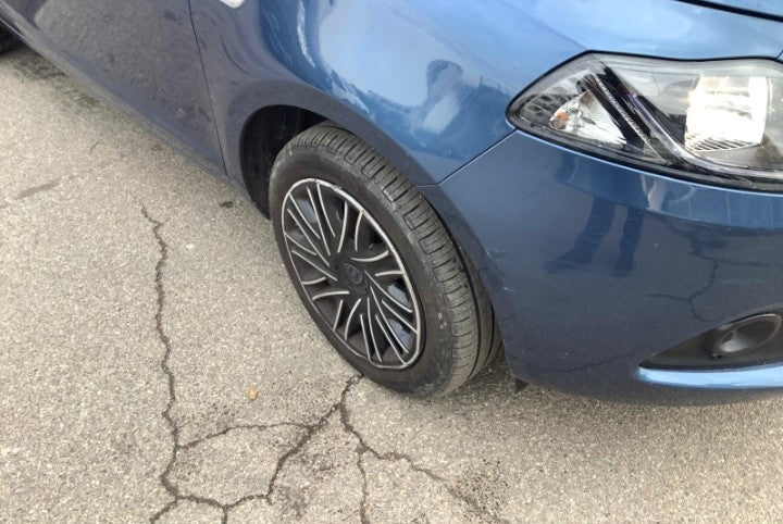 Lancia Ypsilon 1.0 firefly hybrid Gold s&s 70cv Manual Hybrid
70PS), Hybrid, , 19533 km,