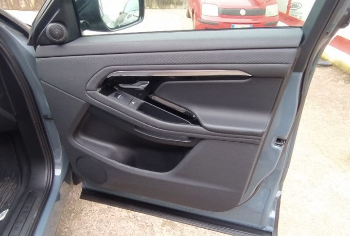 Land rover Range Rover Evoque 2.0d i4 mhev S awd 204cv auto Sequential Hybrid
(204PS), Hybrid, Sequential, 106109 km, 09/12/2021