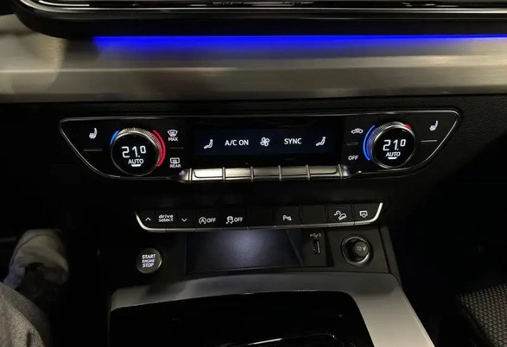 Audi A3 Sportback 35 2.0 tdi S line Edition s-tronic Sequential Diesel
(150cv),  80596 km,