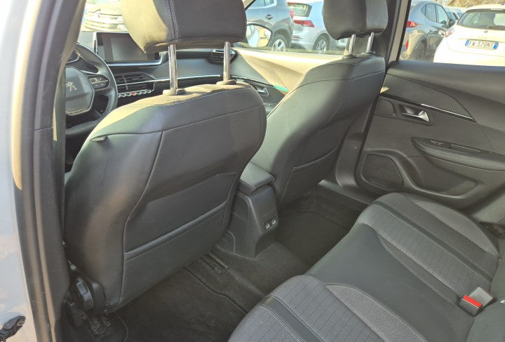 ❌ venduta❌Peugeot 2008 1.5 bluehdi Allure s&s 110cv Manual Diesel
, 59947 km, 27/10/2021,