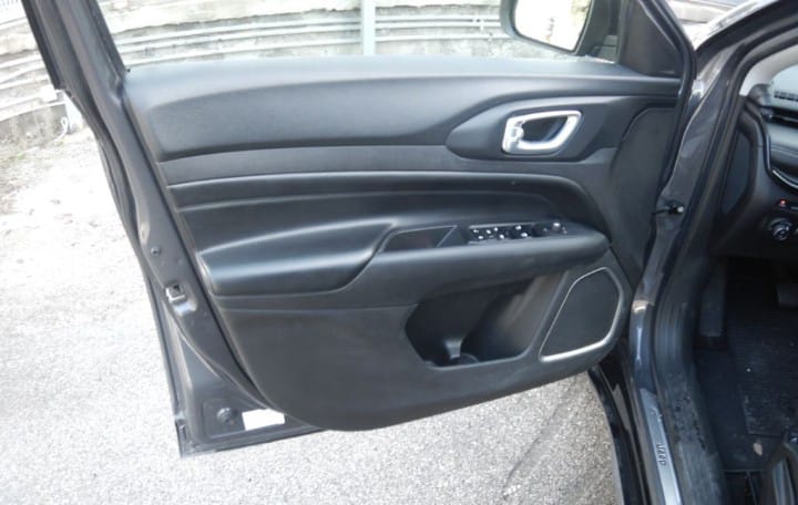 Jeep Compass 1.3 turbo t4 phev S 4xe auto Automatic PHEV Petrol
(180cv), 84296 km,